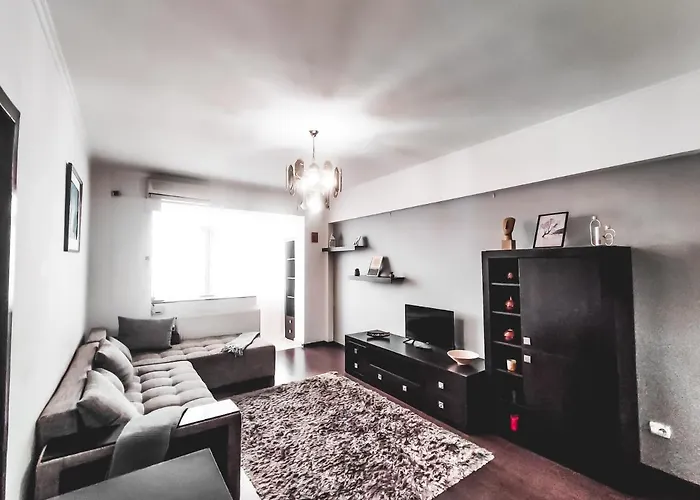 Parliament 1br W Self Check In * Бухарест